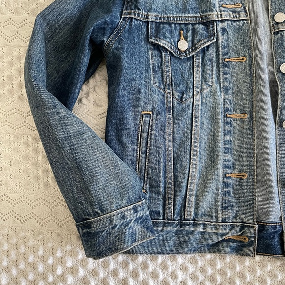 Levi’s Jean Jacket - Picture 3 of 4